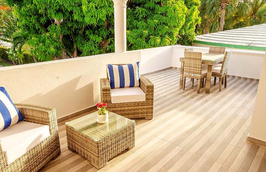 Terrasse privée à l'étage avec vue sur les arbres